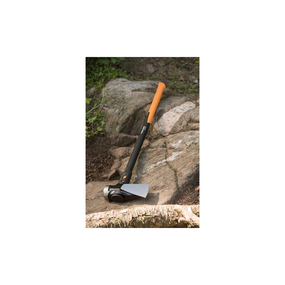 Fiskars IsoCore Builder's Axe