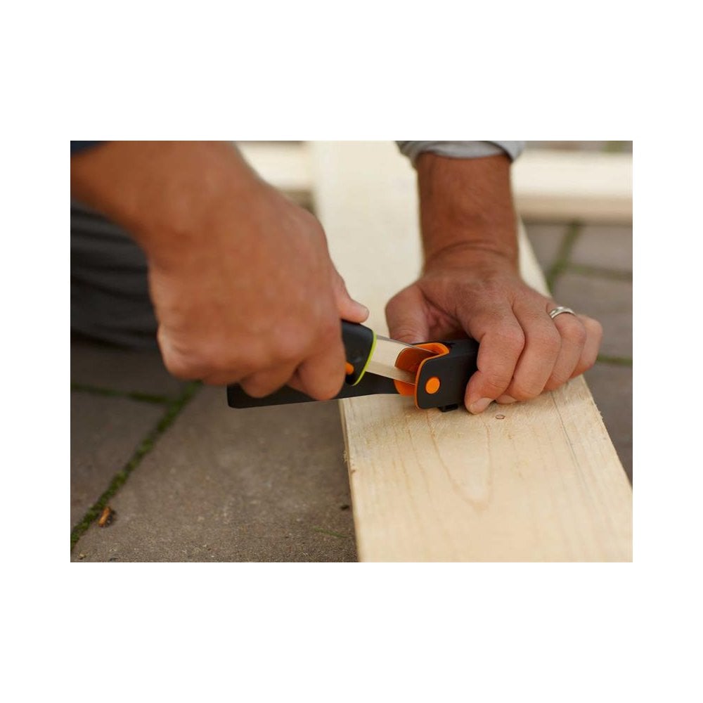 Fiskars Heavy-Duty Knife with Sharpener