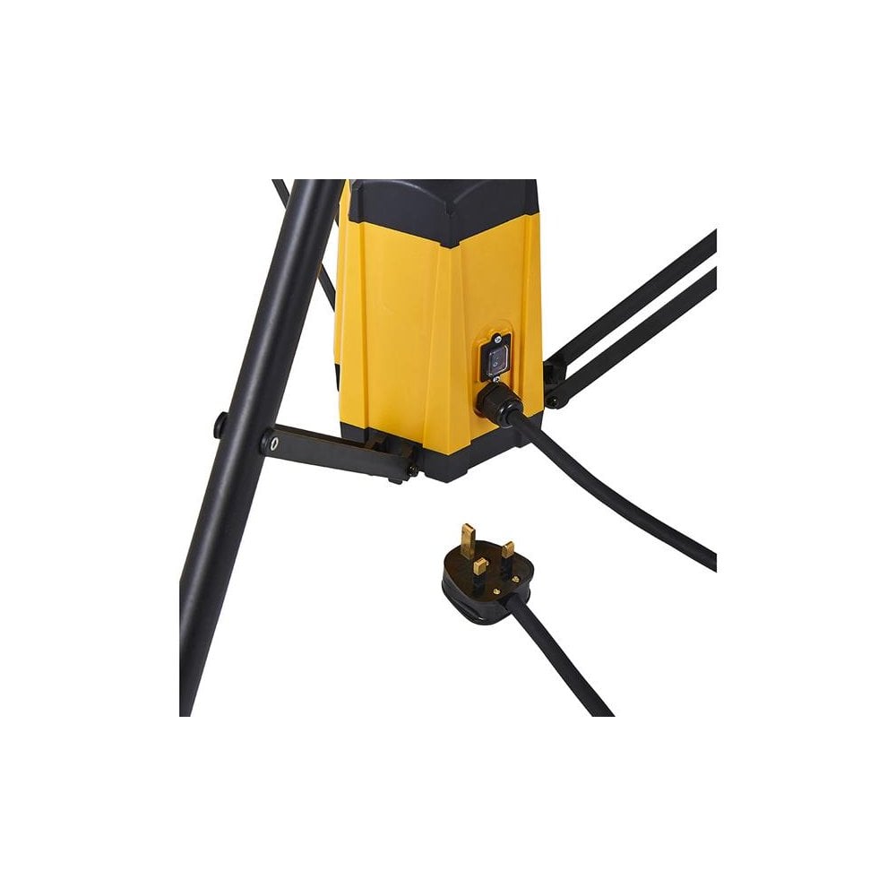 STANLEY® Lighting Plasterer's Area Light with Outlet Socket 4500 Lumens