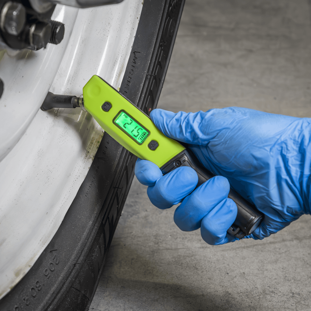 2-in-1 Tyre Pressure Gauge & Pen Light Model No- TSTPL01