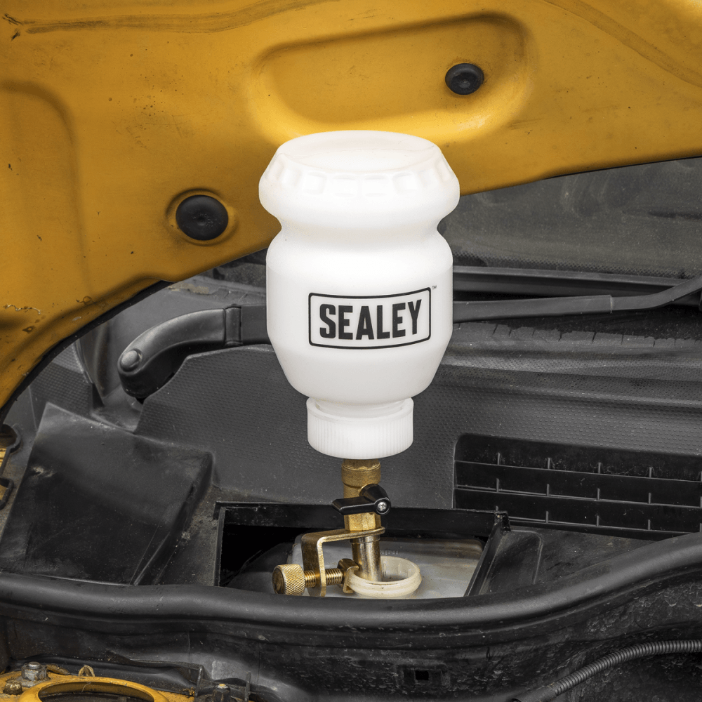 Brake Fluid Refill Bottle 1L Model No- VS0219