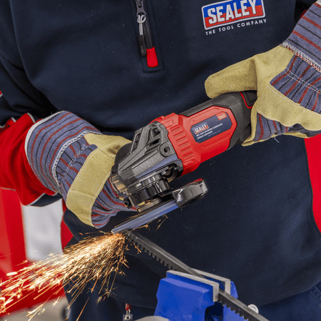 115mm Cordless Angle Grinder 18V 3Ah - Red Model No- CP401LI
