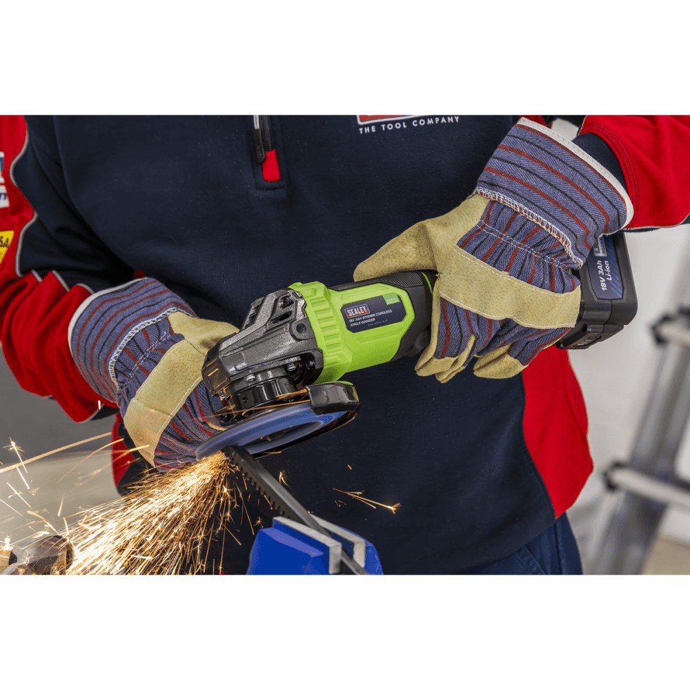18V 3Ah 115mm Cordless Angle Grinder - Green Model No- CP401LIHV