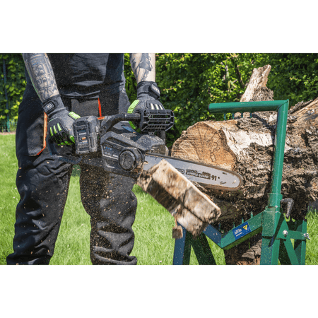 Chainsaw Kit 40V 4Ah SV20 Series 35cm Model No- CP40VCSKIT