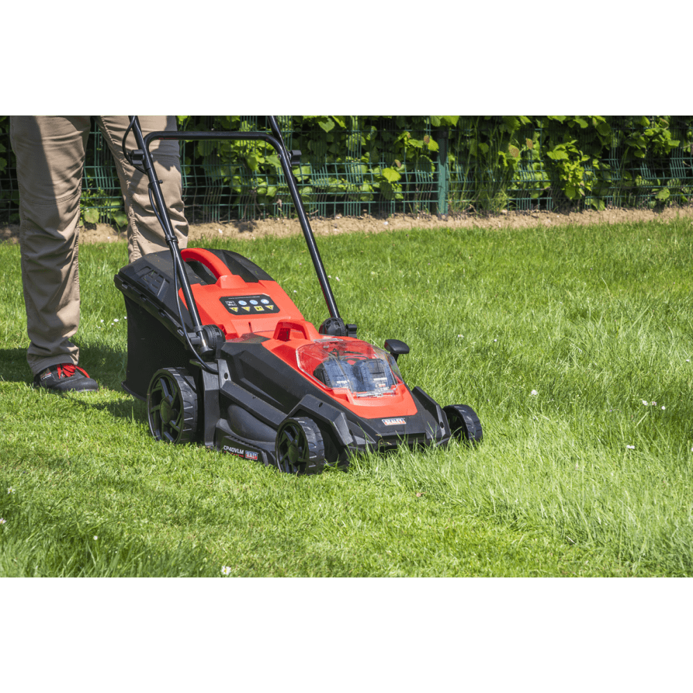 Cordless Lawn Mower Kit 40V 4Ah SV20 Series 40cm Model No- CP40VLMKIT