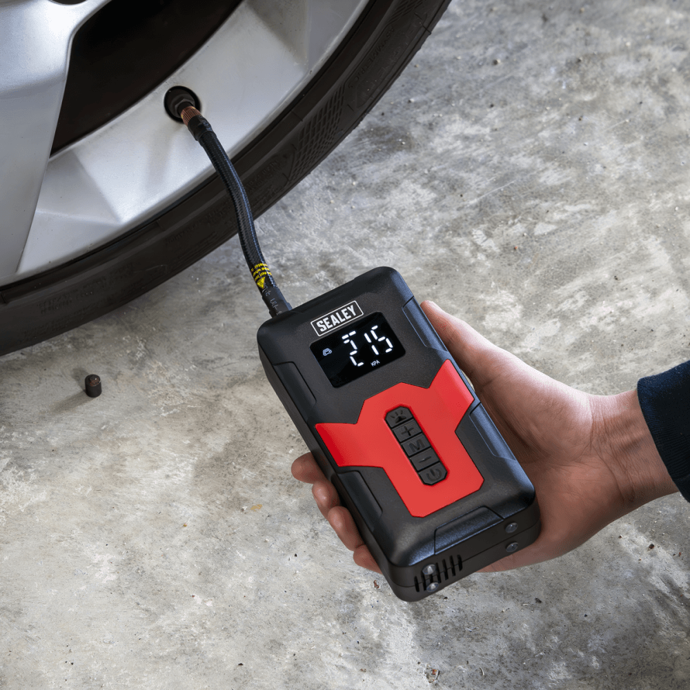 Rechargeable Tyre Inflator & Power Bank with Worklight 12V : Model No- CTI140