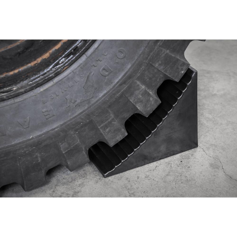 Heavy-Duty Rubber Wheel Chock - Single : Model No- CWC01