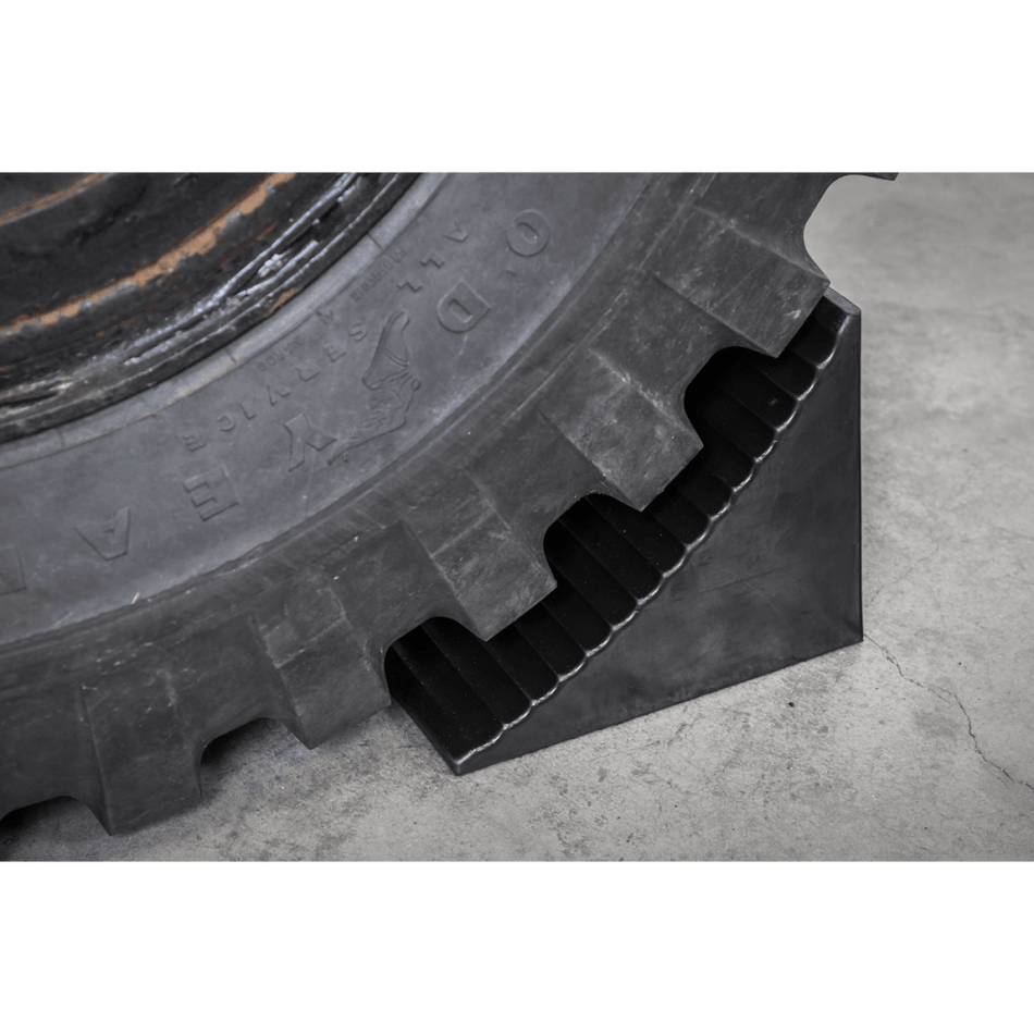 Heavy-Duty Rubber Wheel Chock - Single : Model No- CWC01