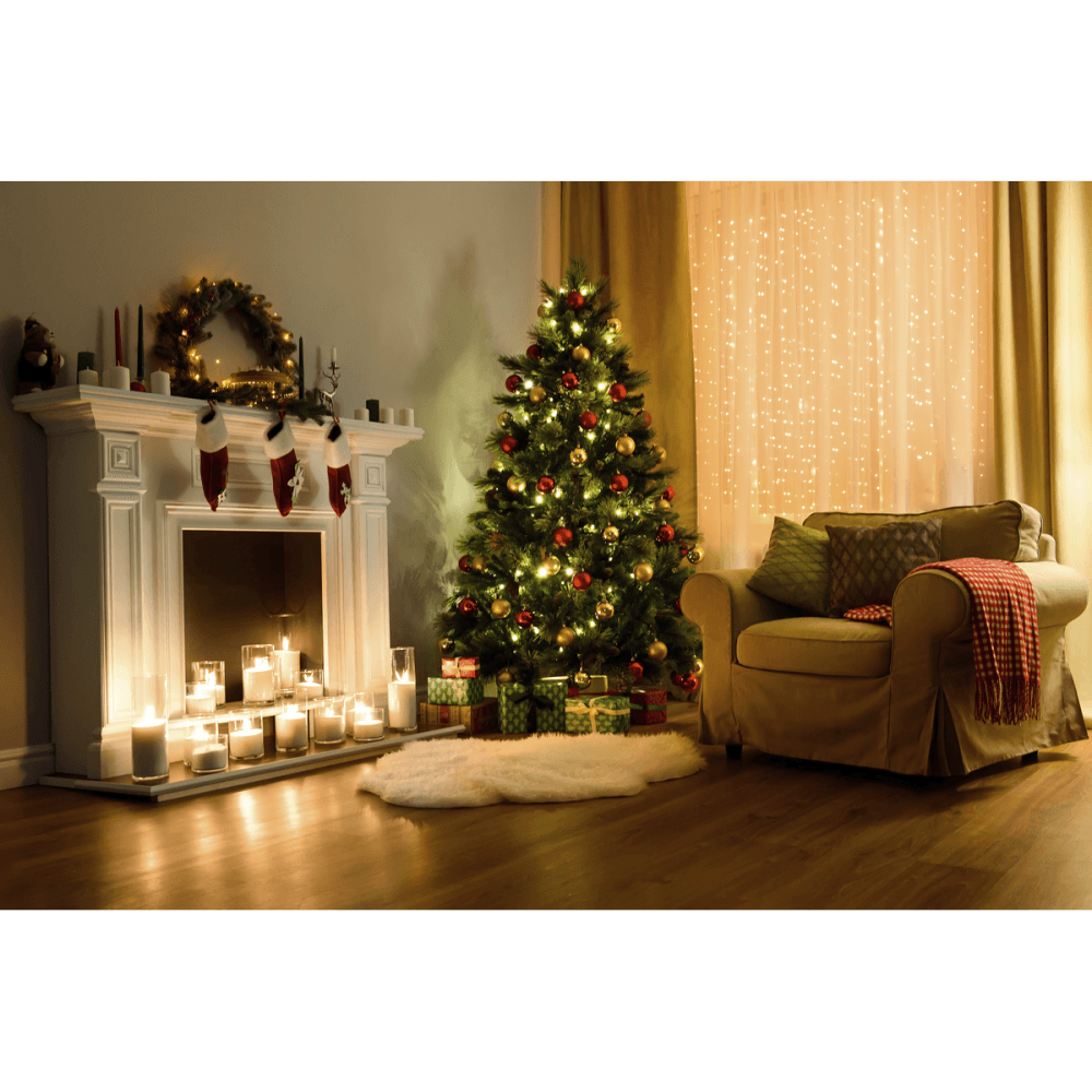 Dellonda Artificial Hinged Christmas Tree 7ft(210cm) Model No- DH46