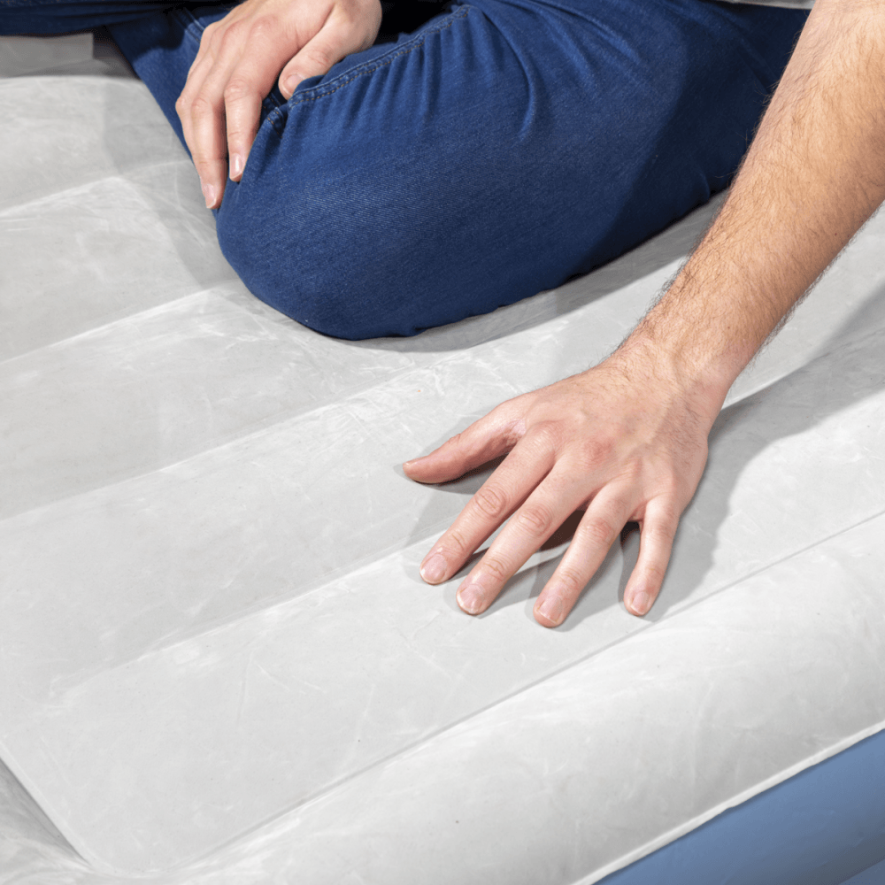 Dellonda Raised Air Bed with Built-in Electric Pump & Storage Bag - Single Model No- DL146