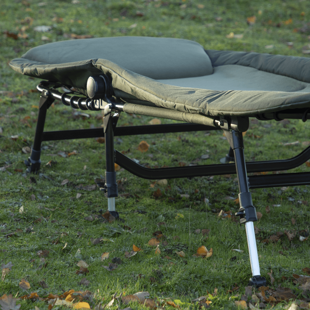 Dellonda Adjustable Bedchair with Fleece Mattress & Pillow Model No- DL78