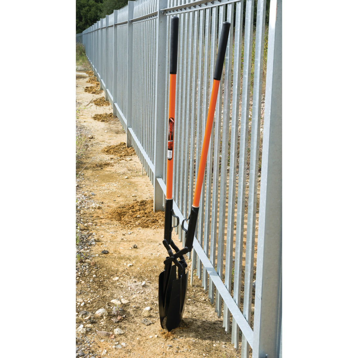 DRAPER Fully Insulated Post Hole Digger