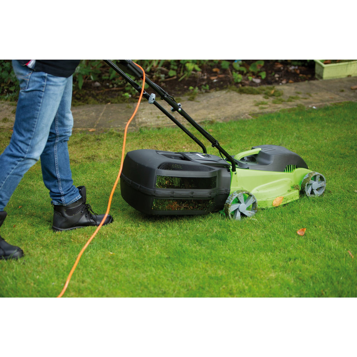 Draper Storm Force 230V Lawn Mower, 380mm: Model No. GLM1400/380