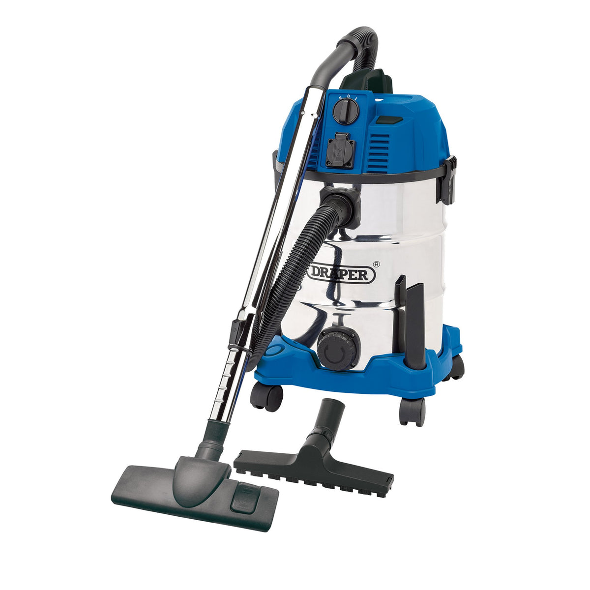DRAPER 30L Wet and Dry Vacuum Cleaner with Integrated 230V Power Socket (1600W): Model No. WDV30SSPA