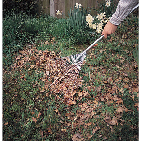 DRAPER 190mm to 570mm Spread Adjustable Lawn Rake: Model No.3083