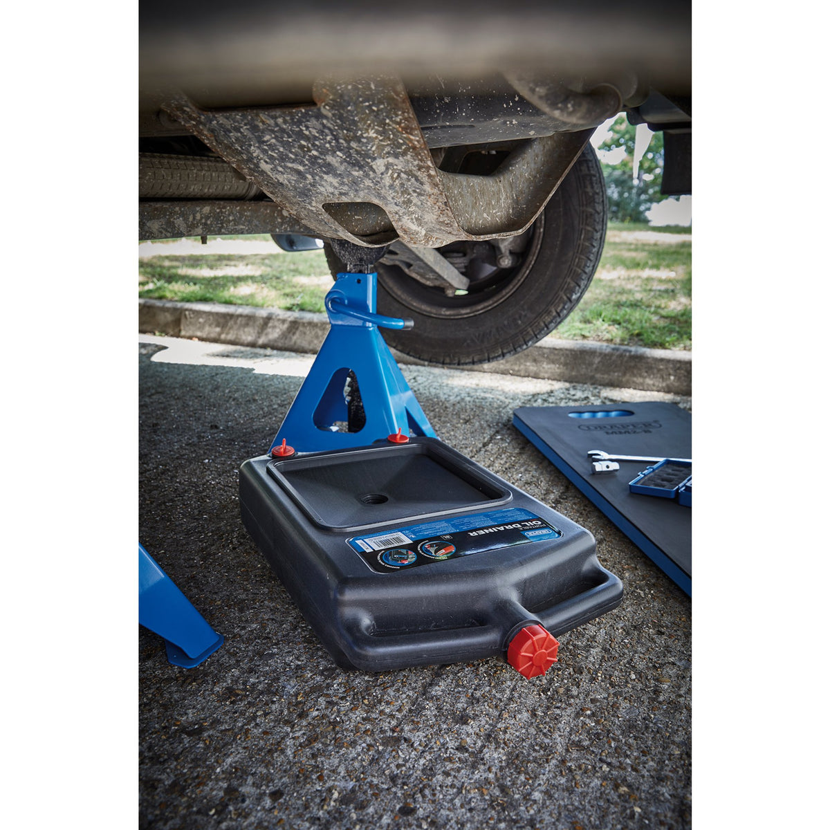DRAPER 8L Portable Oil Drainer: Model No.OD-8