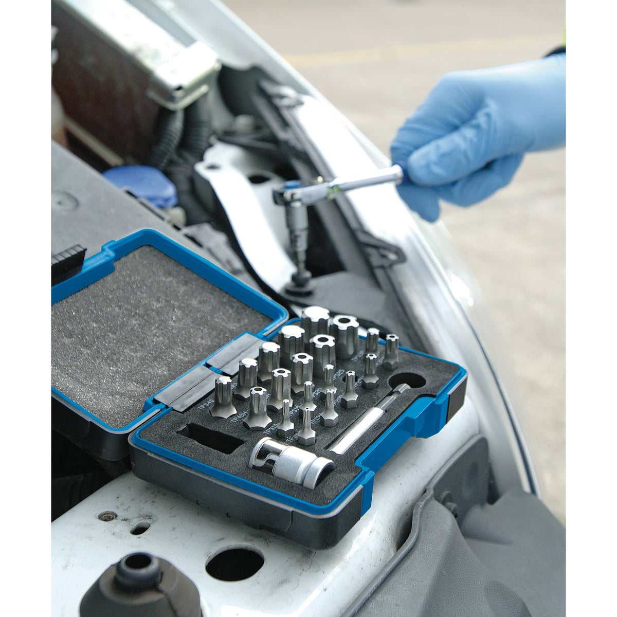 DRAPER Expert 23 Piece 1/4, 3/8in. Sq. Dr. Draper Tx-Star Plus Bit Set: Model No.TXP23/KIT