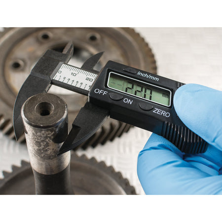 DRAPER 150mm or 6in. Carbon Fibre Digital Caliper Gauge: Model No.CFCG6