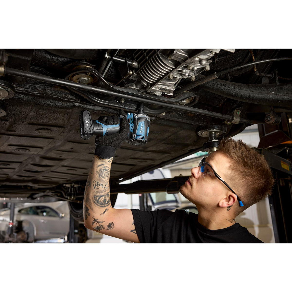 DXPULSE 12V Brushless Impact Wrench, 3/8" Sq. Dr., 250Nm (Sold Bare)