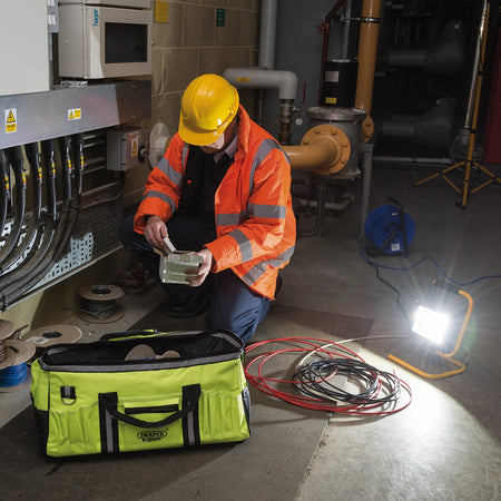 DRAPER Expert 600mm Hi-Vis Tool Bag: Model No.HVTB
