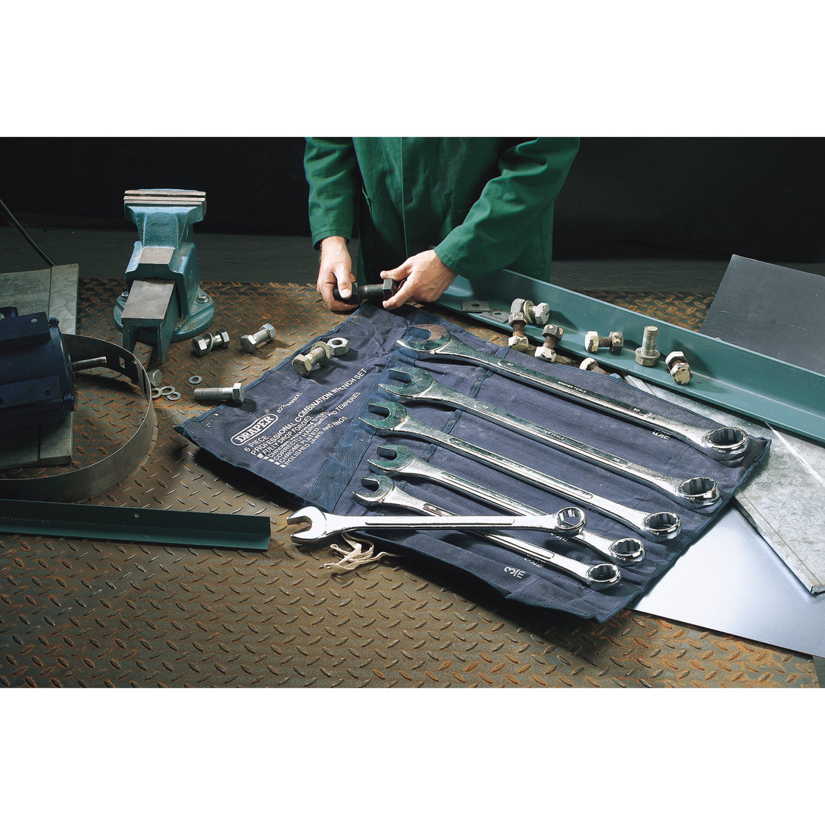 DRAPER 6 Piece Heavy Duty Long Pattern Metric Combination Spanner Set: Model No.8220/6/MMXL