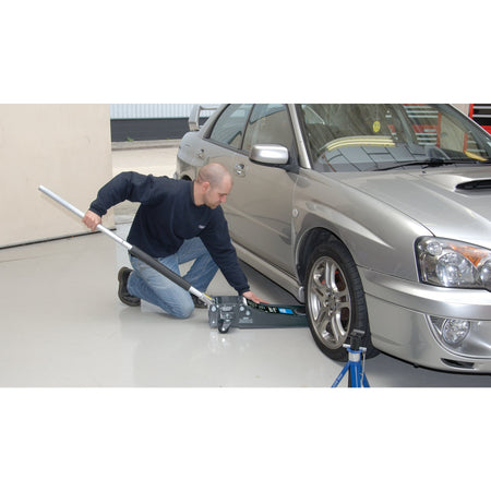 DRAPER Expert 2 tonne Low Profile Trolley Jack with 'Quick Lift' Facility: Model No.TJ2-PRO-C