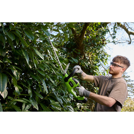 18V Hedge Trimmer, 1 x 2.0Ah Battery, 1 x Charger