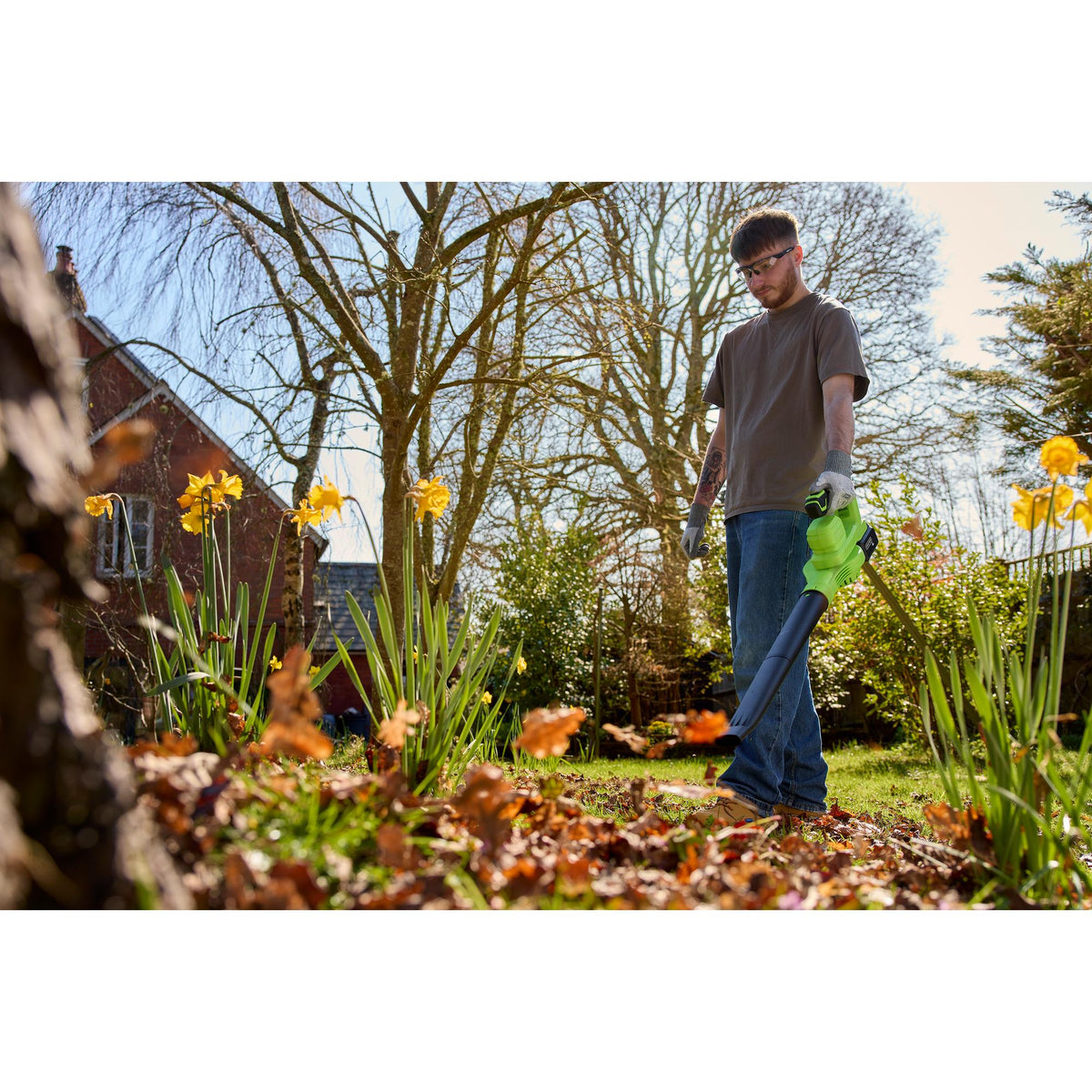 18V Leaf Blower, 1 x 4.0Ah Battery, 1 x Charger