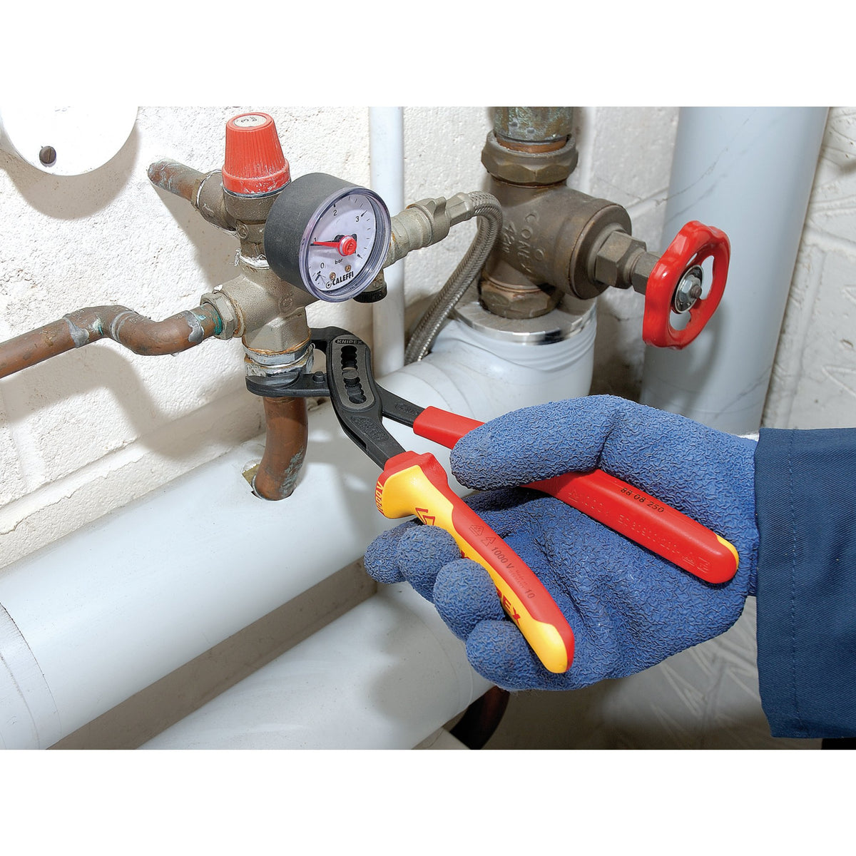 Knipex 250mm Fully Insulated Alligator® Waterpump Pliers : Model No.88 08 250UKSBE