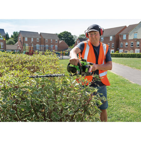 DRAPER 22.5CC PETROL HEDGE TRIMMER: Model No. HTP256