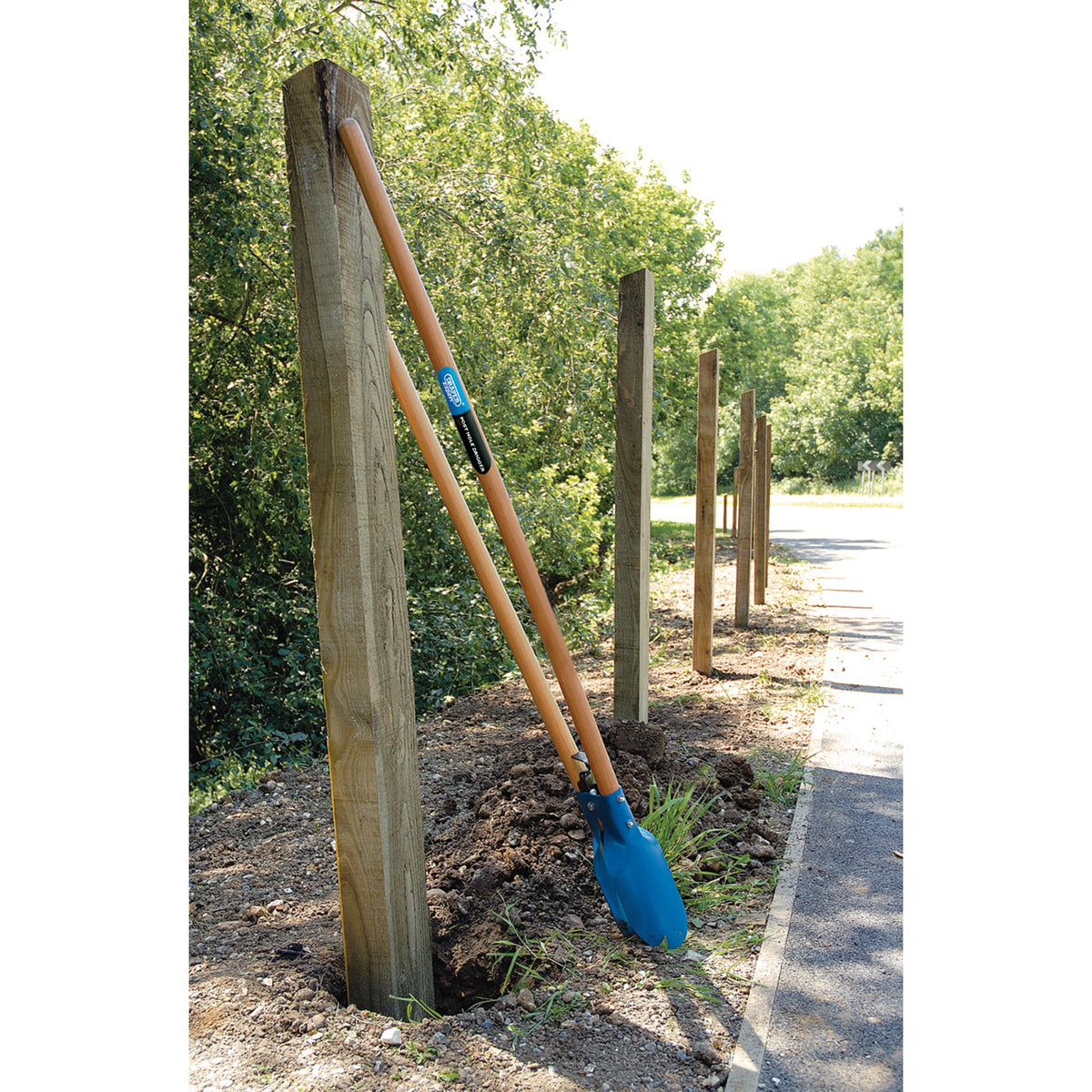Post Hole Digger with Hardwood Handles: Model No. PHD1