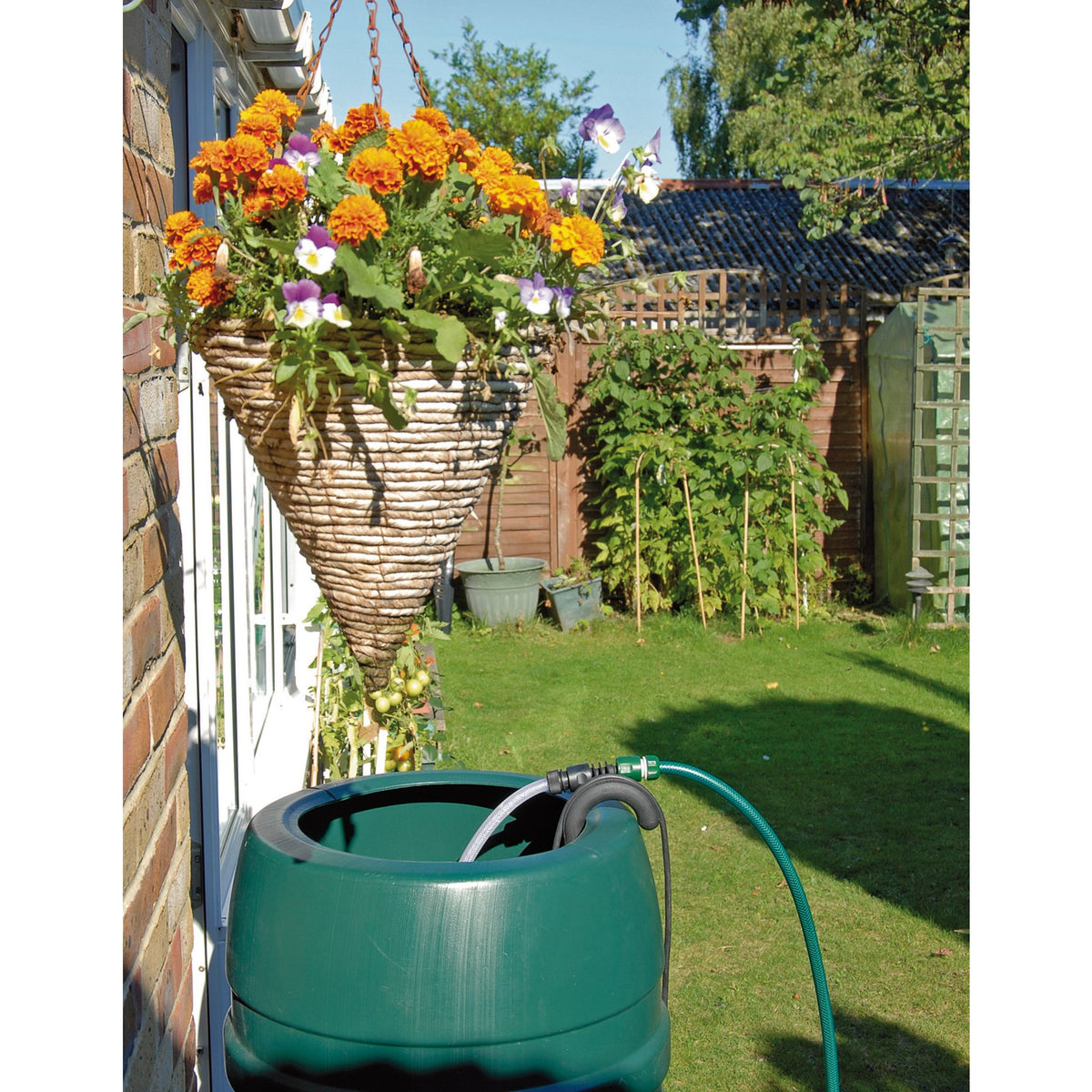 DRAPER 40L/min 350W 230V Submersible Water Butt Pump with Float Switch: Model No.WBP2A