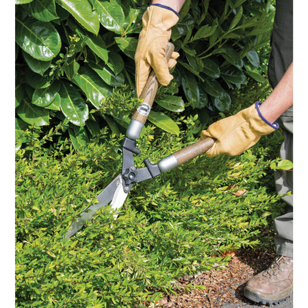 DRAPER Heritage Range 230mm Garden Shears with Wave Edges and FSC Certified Ash Handles: Model No.G1806G/HER/FSC