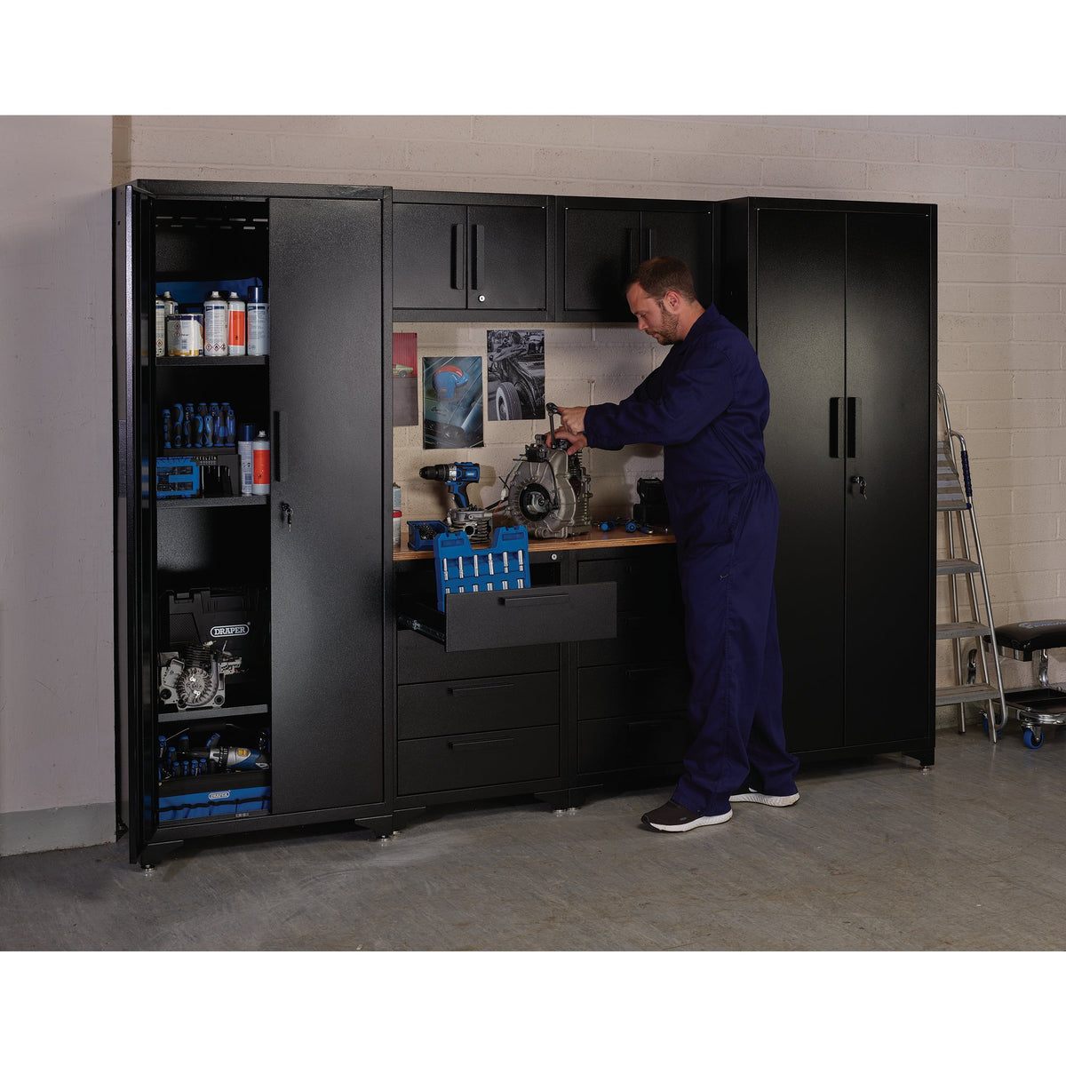 Double Garage Workstation: Model No. MS200