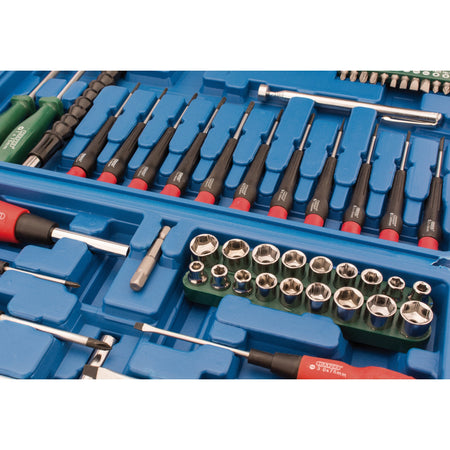 DRAPER 70 Piece Screwdriver, Socket and Bit Set: Model No.SS70