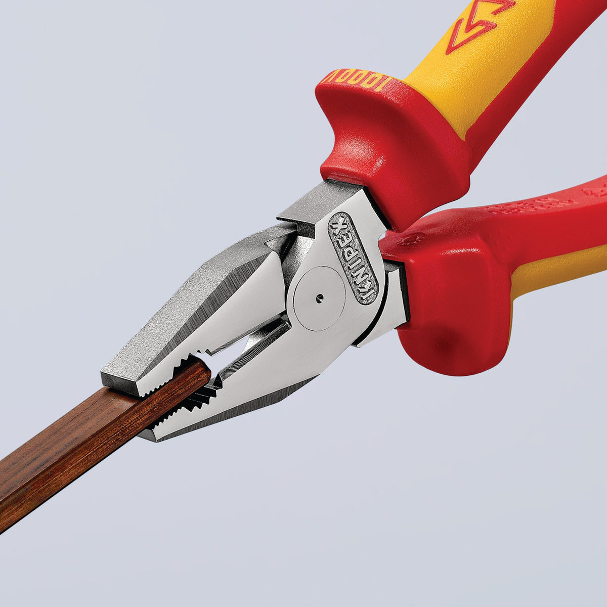 Knipex 180mm Fully Insulated High Leverage Combination Pliers : Model No.02 06 180