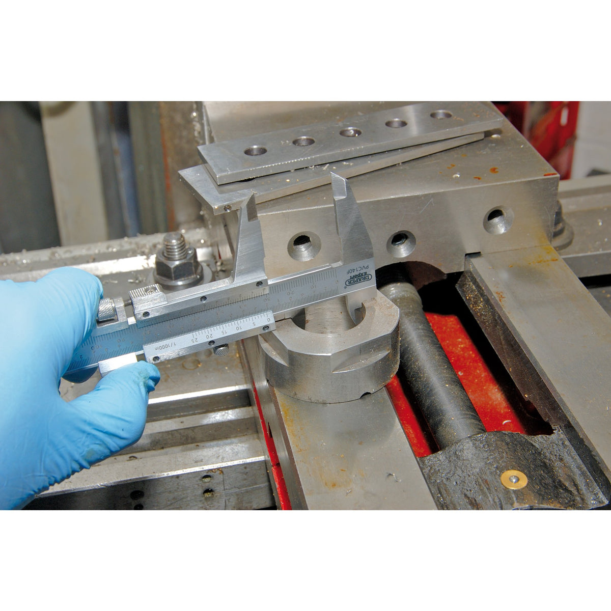 DRAPER Expert 0 - 140mm Vernier Caliper with Fine Adjustment: Model No.PVC140F