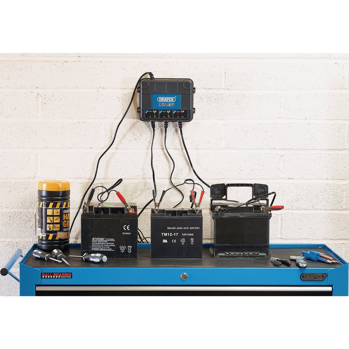 Draper 6V/12V 3 Bank Charger Station Model No. BCPB32