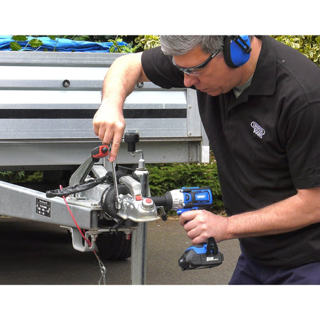 D20 20V Brushless 1/2" Mid-Torque Impact Wrench with 2 x 2Ah Batteries and Charger (250Nm): Model No. D20IW250SET