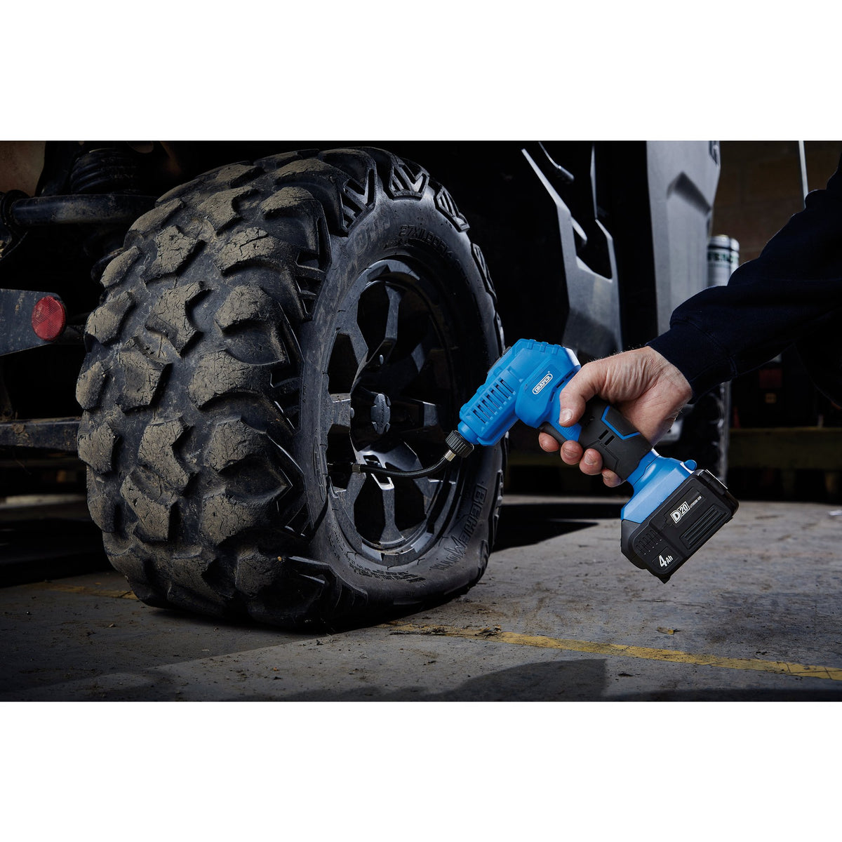 D20 20V Air Inflator - Bare: Model No.D20AI
