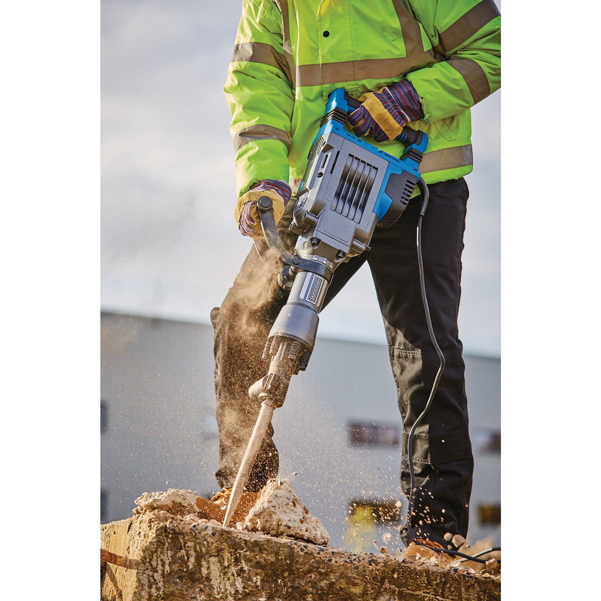 18.5Kg Breaker (1700W): Model No. HXBKR1700E