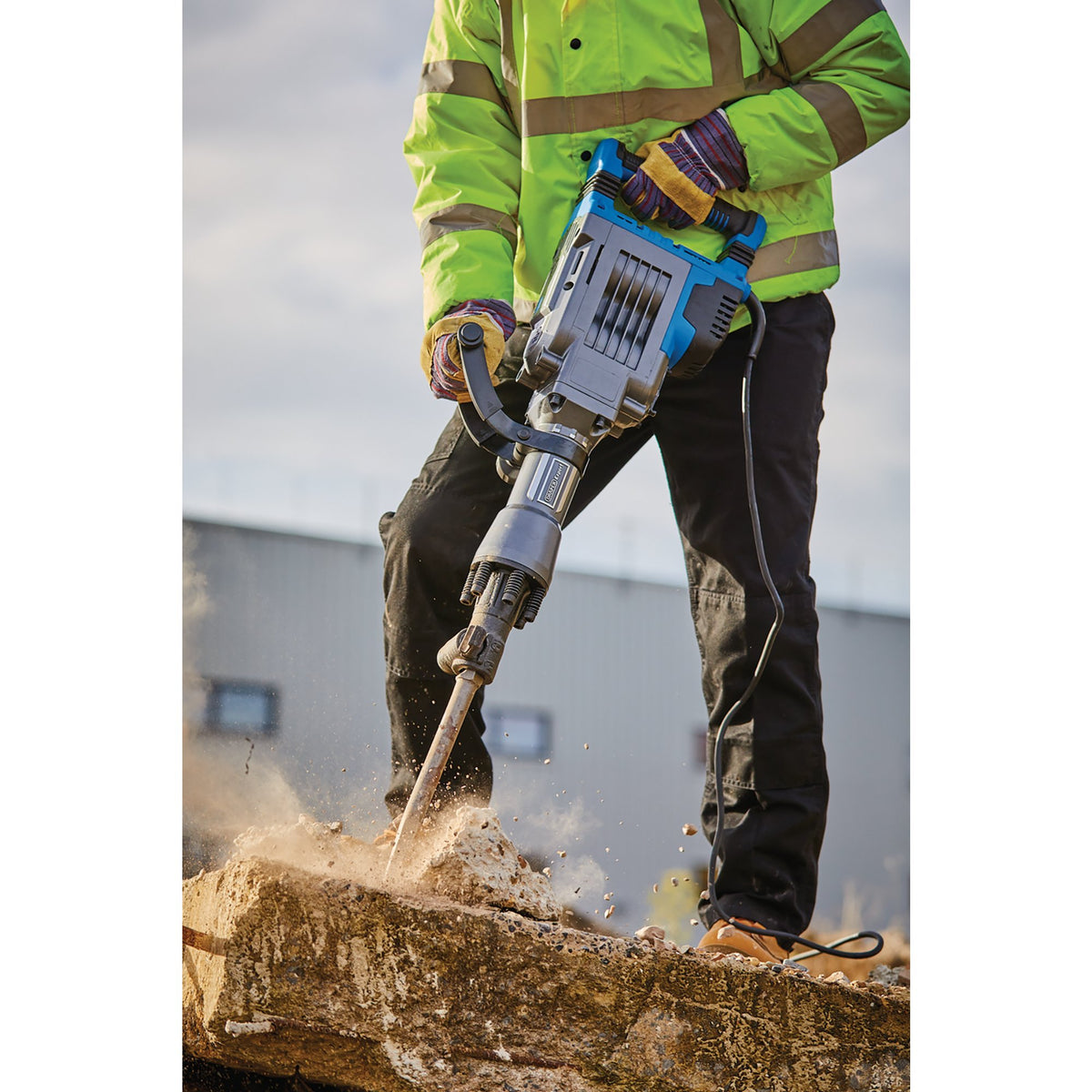 18.5Kg Breaker (1700W): Model No. HXBKR1700E
