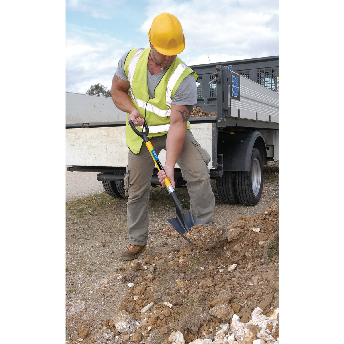 DRAPER Fibreglass Shafted Square Mouth Builders Shovel: Model No.BSFG