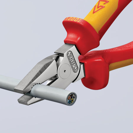 Knipex 200mm Fully Insulated High Leverage Combination Pliers : Model No.02 06 200