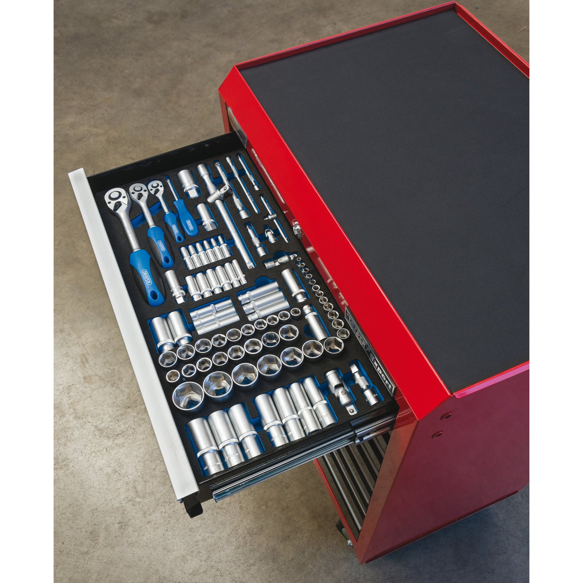 1/4", 3/8", and 1/2" Socket Set in Full Drawer EVA Insert Tray (84 Piece): Model No. IT-EVA49