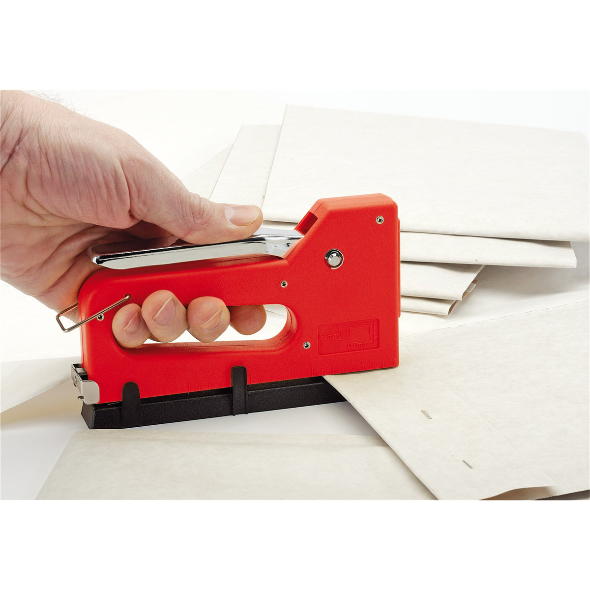 DRAPER Staple Gun/Tacker Complete with 100 x 12mm Staples : Model No.RL-STA