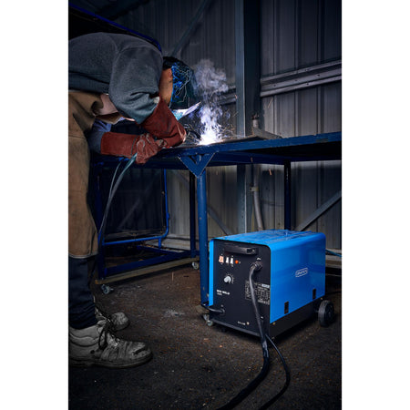 230V MIG Welder (160A): Model No. MW170T