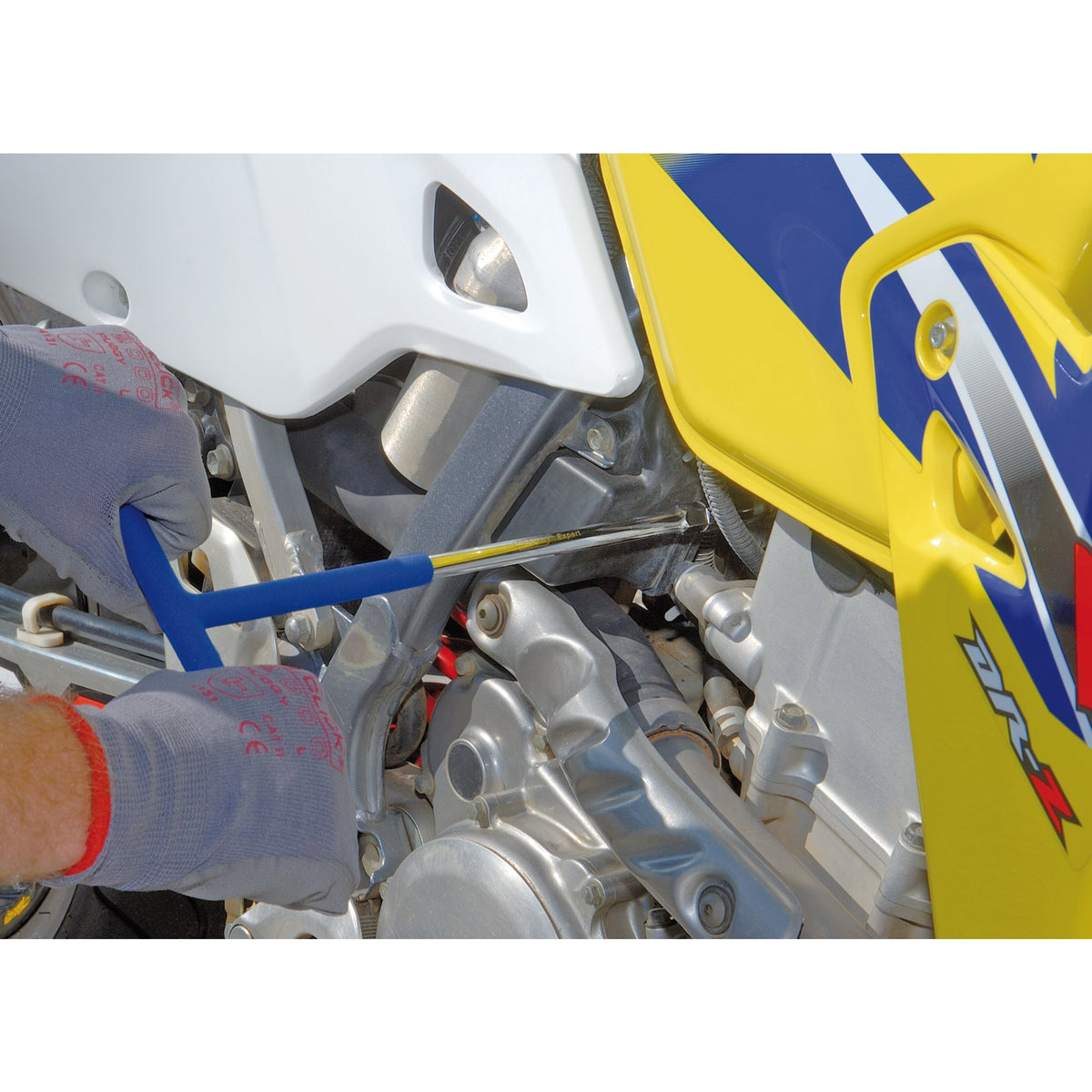 DRAPER Expert 10mm T Handle Socket Wrench: Model No.THS/M