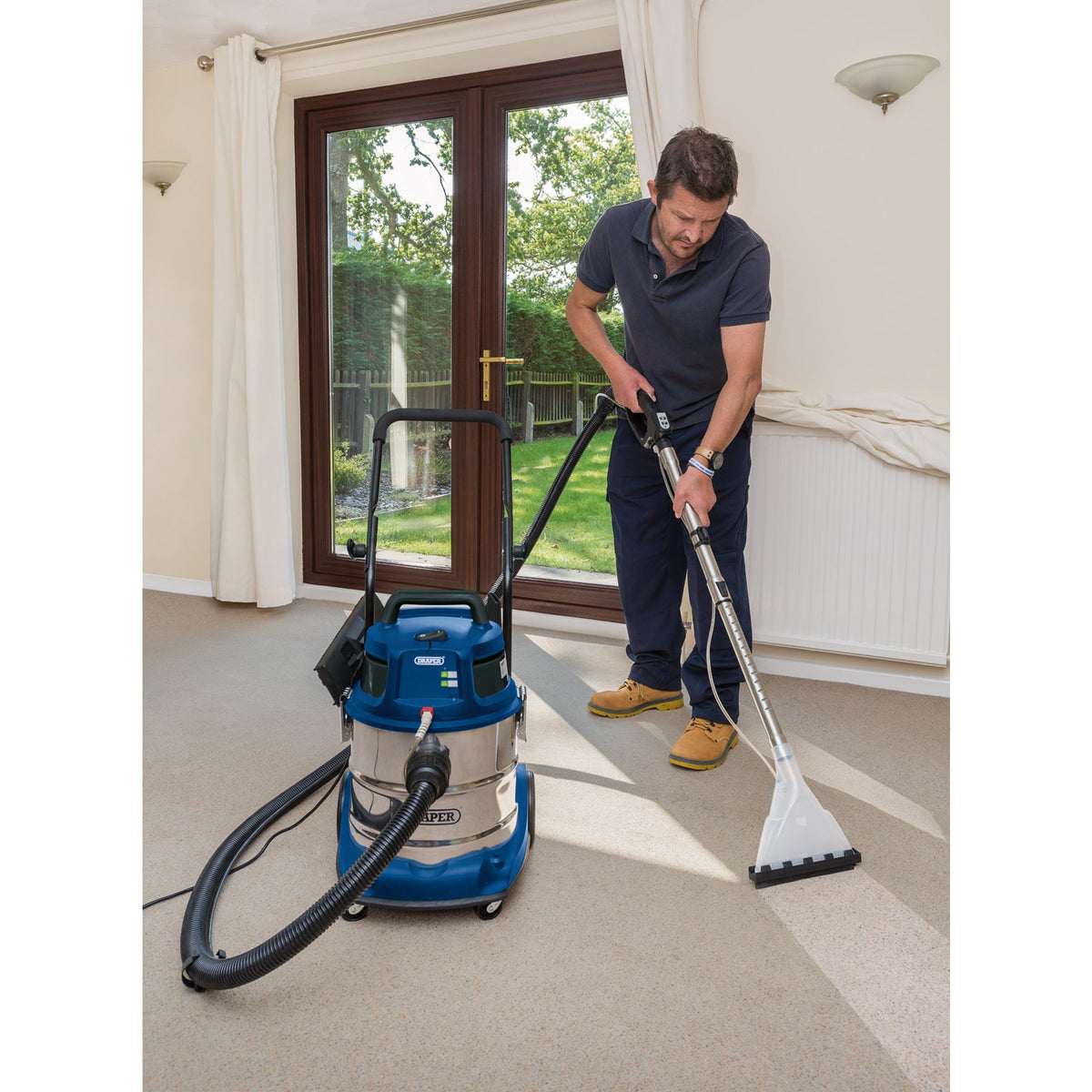 DRAPER 20L 1500W 230V Wet and Dry Shampoo/Vacuum Cleaner: Model No. SWD1500