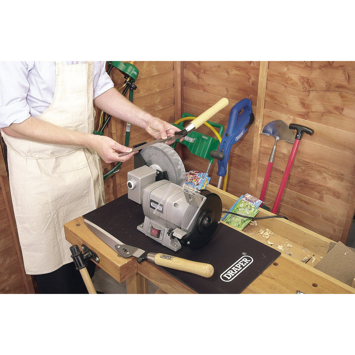 DRAPER 230V 250W Wet and Dry Bench Grinder: Model No.GWD200A